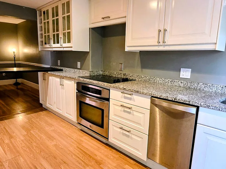 4A Sparhawk St #6 — Photo 2