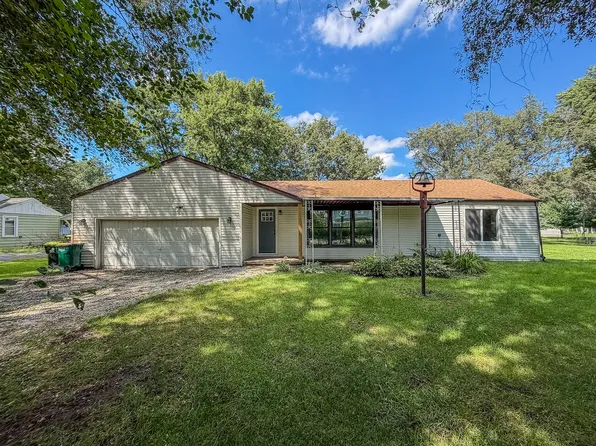 118 E Bower St, Oreana, IL 62554