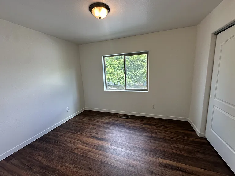 6203 N Astor St #2 — Photo 7