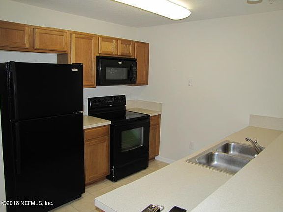 5th image of 6860 Skaff Ave Unit 11
