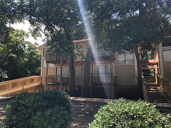 3rd image of 1212-1218 Holik Dr #Ad