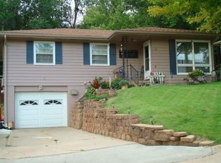 8 Spencer Cir, Council Bluffs, IA 51503