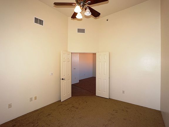 3rd image of 48 S Happy Valley Saddle Dr