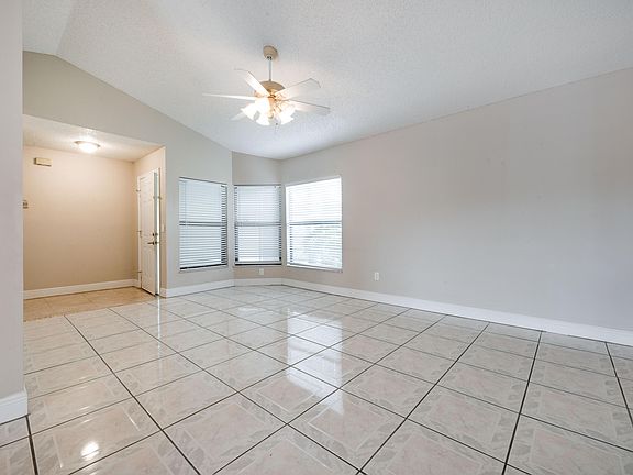 4th image of 225 SW Voltair Terrace