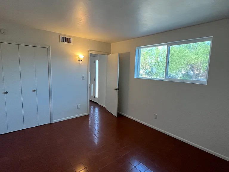 5035 E Scarlett St — Photo 9