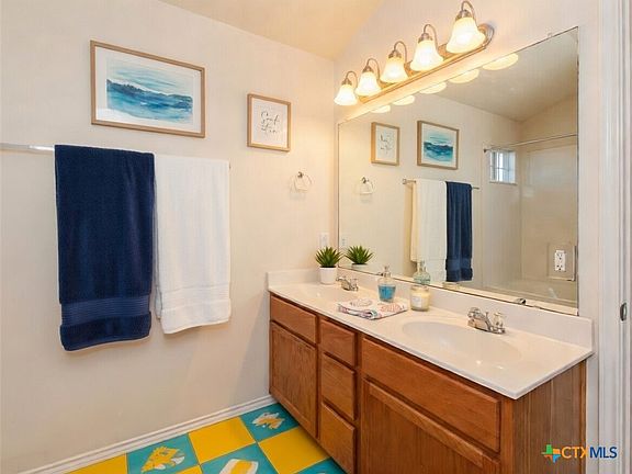 5th image of 4701 Green Meadow St