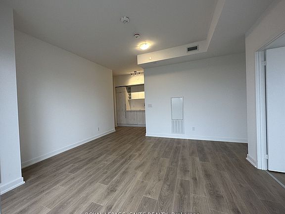 3rd image of 2031 Kennedy Rd #1925