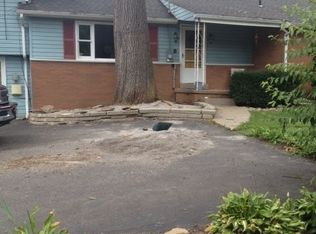 179-183 Fern Hollow Rd, Coraopolis, PA 15108