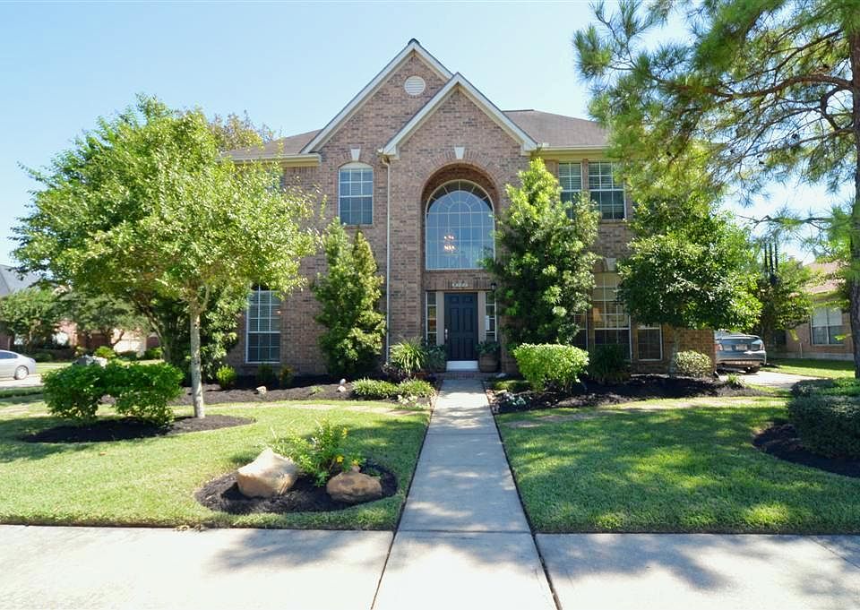 1st image of 5101 Cherry Blossom Dr