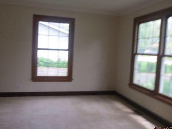 3rd image of 6320 Saratoga Ave