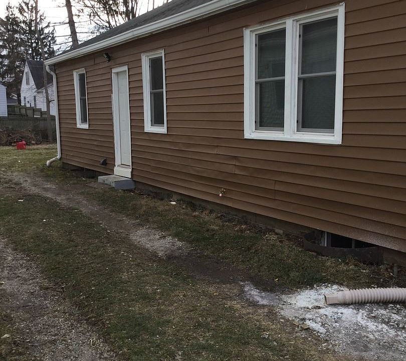 2nd image of 1519 W 29th St
