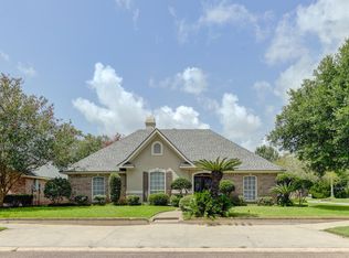 100 Burt Cir, Lafayette, LA 70506