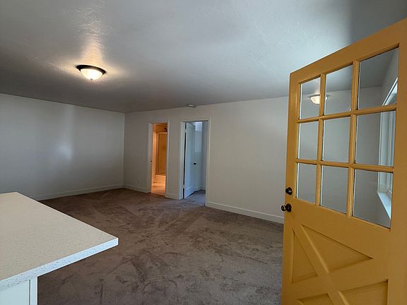 5th image of 438 Boyes Blvd #B