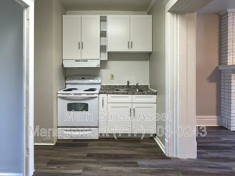 2108 Walnut St #1 — Photo 9