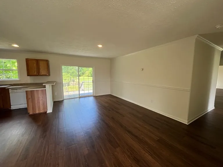 194 Winding Creek Cir — Photo 3