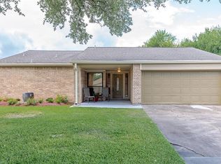 5309 Bramble Ln, Dickinson, TX 77539