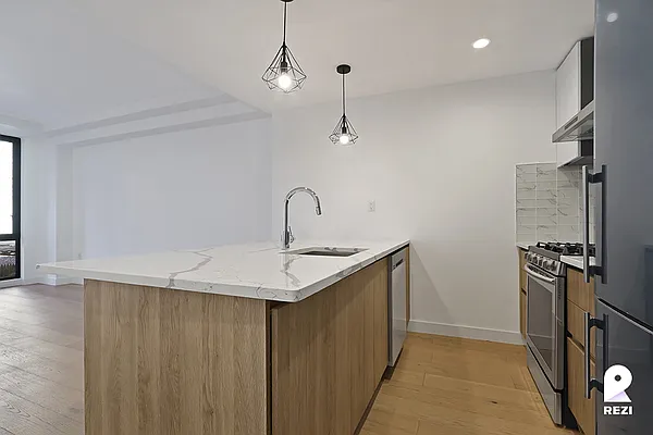 Rented by REZI | media 2