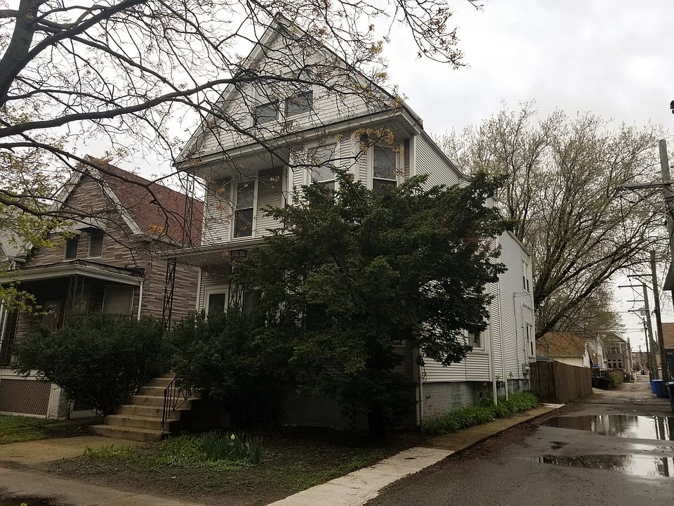 1st image of 2414 W Winnemac Ave #2