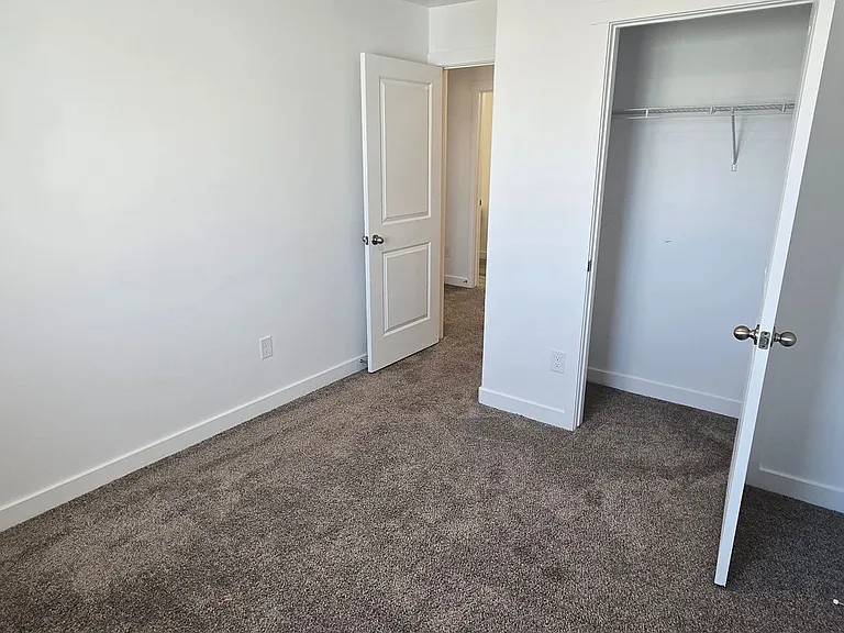 1208 W Summit Ridge Pkwy — Photo 9
