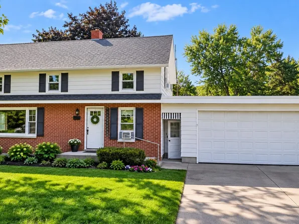 1043 N Monroe St, Waterloo, WI 53594