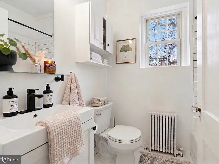 3925 Davis Pl NW #206 — Photo 4