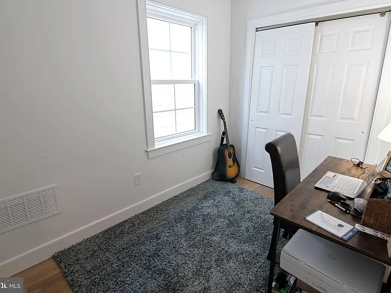154 Wood St — Photo 15