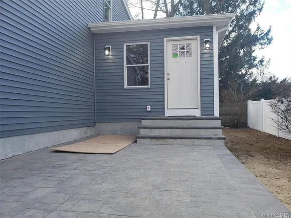 134 Ralph Ave, Babylon, NY 11702