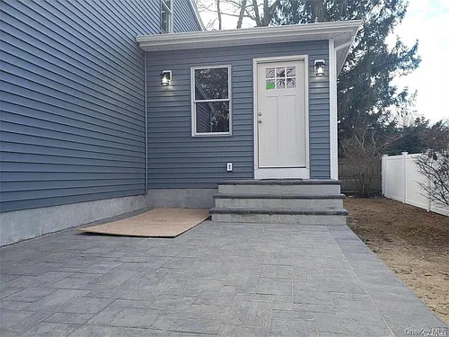 134 Ralph Ave Photo 1