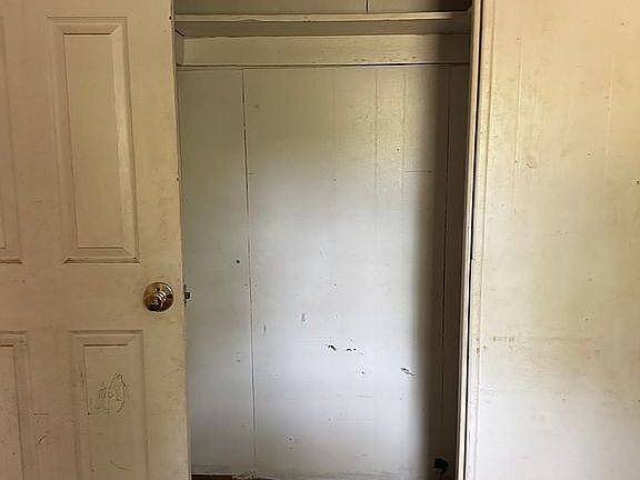 3rd image of 513 NE Elmhurst Ave