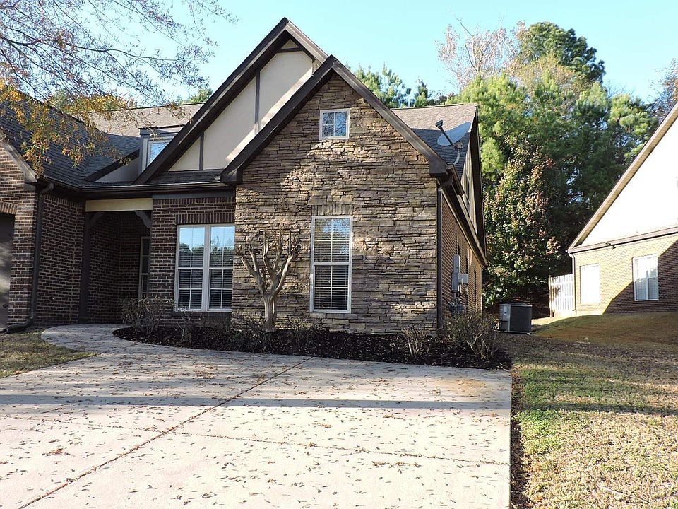 1st image of 136 Singapore Cir