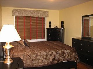 4th image of 1717 E 18th St APT 5E