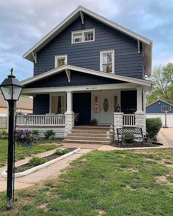 1st image of 107 S Madore St