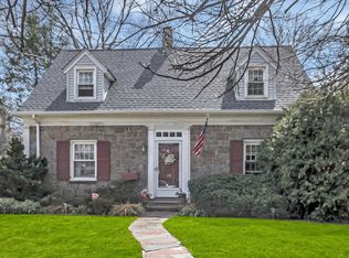 26 Salem Rd, Rockville Centre, NY 11570