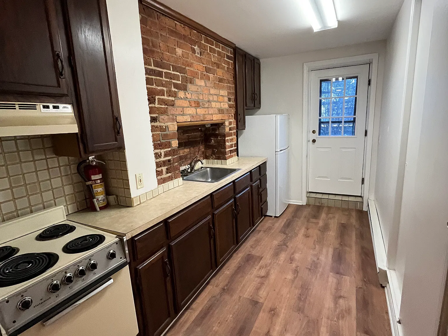 1 bed, $1,300 — Photo 4