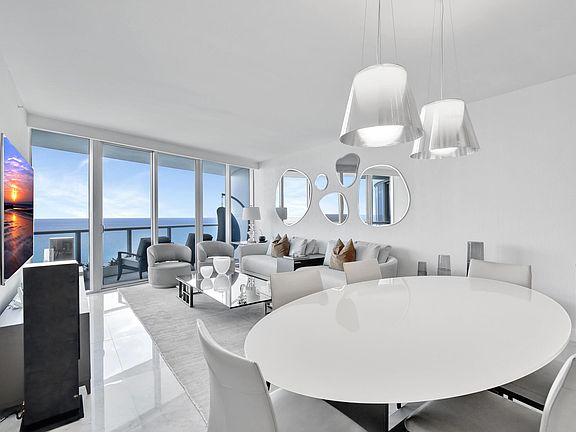 4th image of 17001 Collins Avenue #2504