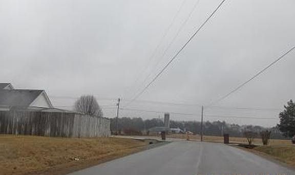 3rd image of 112 Towbridge Dr