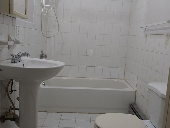 2nd image of 425 Irvine Turner Blvd
