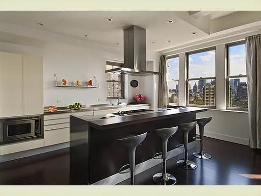 Sold by Stribling | media 13