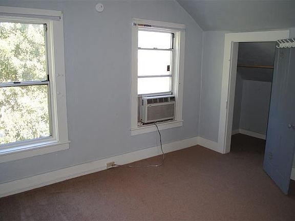 3rd image of 1420 E Hazelton Ave