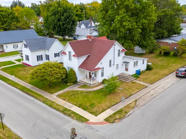 323 S Sycamore St, Fairmount, IN 46928