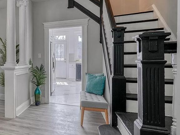 Beautiful entryway leads to the kitchen