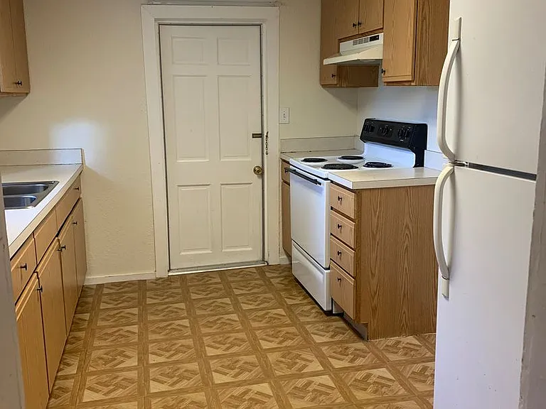 1420 New York Ave — Photo 3