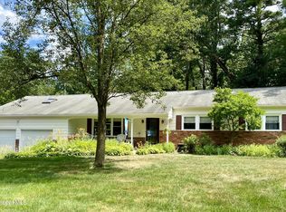 12 Shadow Wood Way, Ballston Lake, NY 12019
