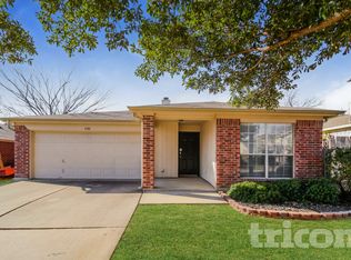 5705 Stone Meadow Ln, Fort Worth, TX 76179