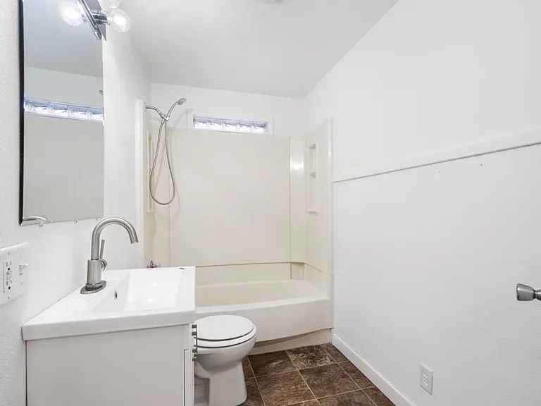 1122 Franklin St — Photo 20