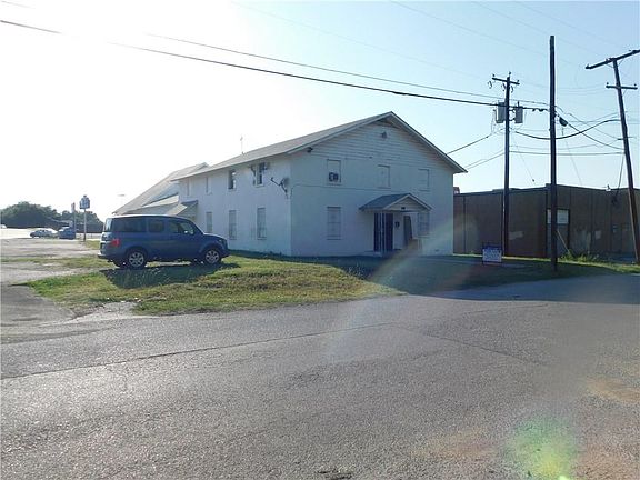 3rd image of 409 S Ayers Ave