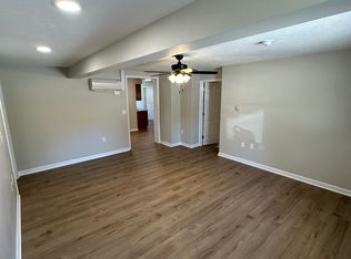 220 N Main St #B, Manchester, PA 17345