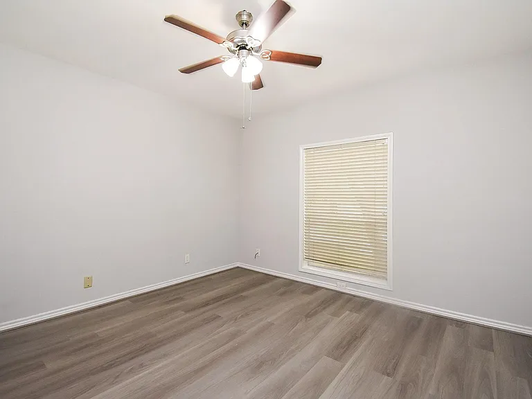 201 Vanderpool Ln #113 — Photo 30