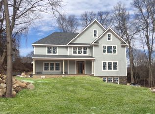 54 Southdown Rd, Huntington, NY 11743