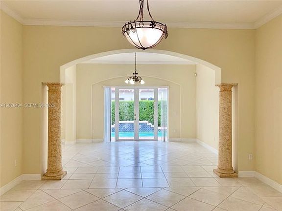 5th image of 15751 SW 103rd Ln